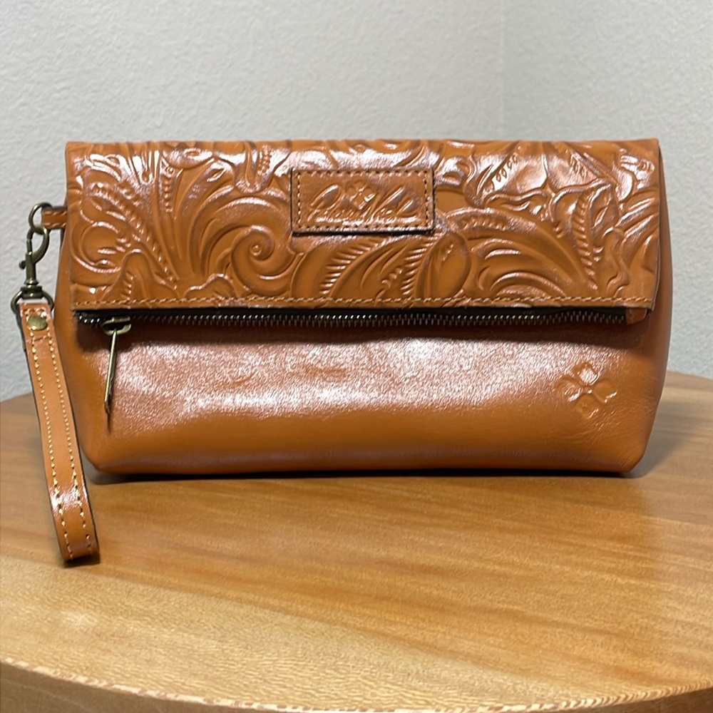 Patricia Nash VALERIE Tooled Leather Fold Over Wristlet Clutch Burnished EUC - Picture 2 of 11